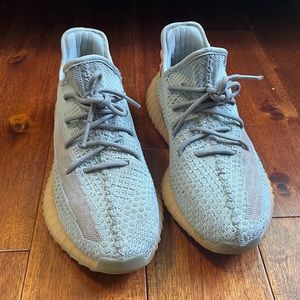 Yeezy 350 v2 True Form